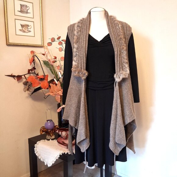 NWT Woman's I AM Sleeveless Asymmetric Hem Cashmere Cardigan Vest Sweater - Picture 2 of 9